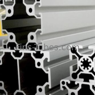 Radiator Profil Aluminium Resistensi suhu tinggi Kinerja pengolahan yang baik Pilihan yang tepat