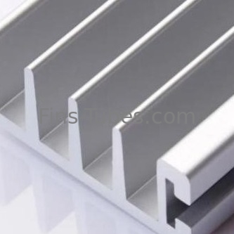 Radiator Profil Aluminium Resistensi suhu tinggi Kinerja pengolahan yang baik Pilihan yang tepat